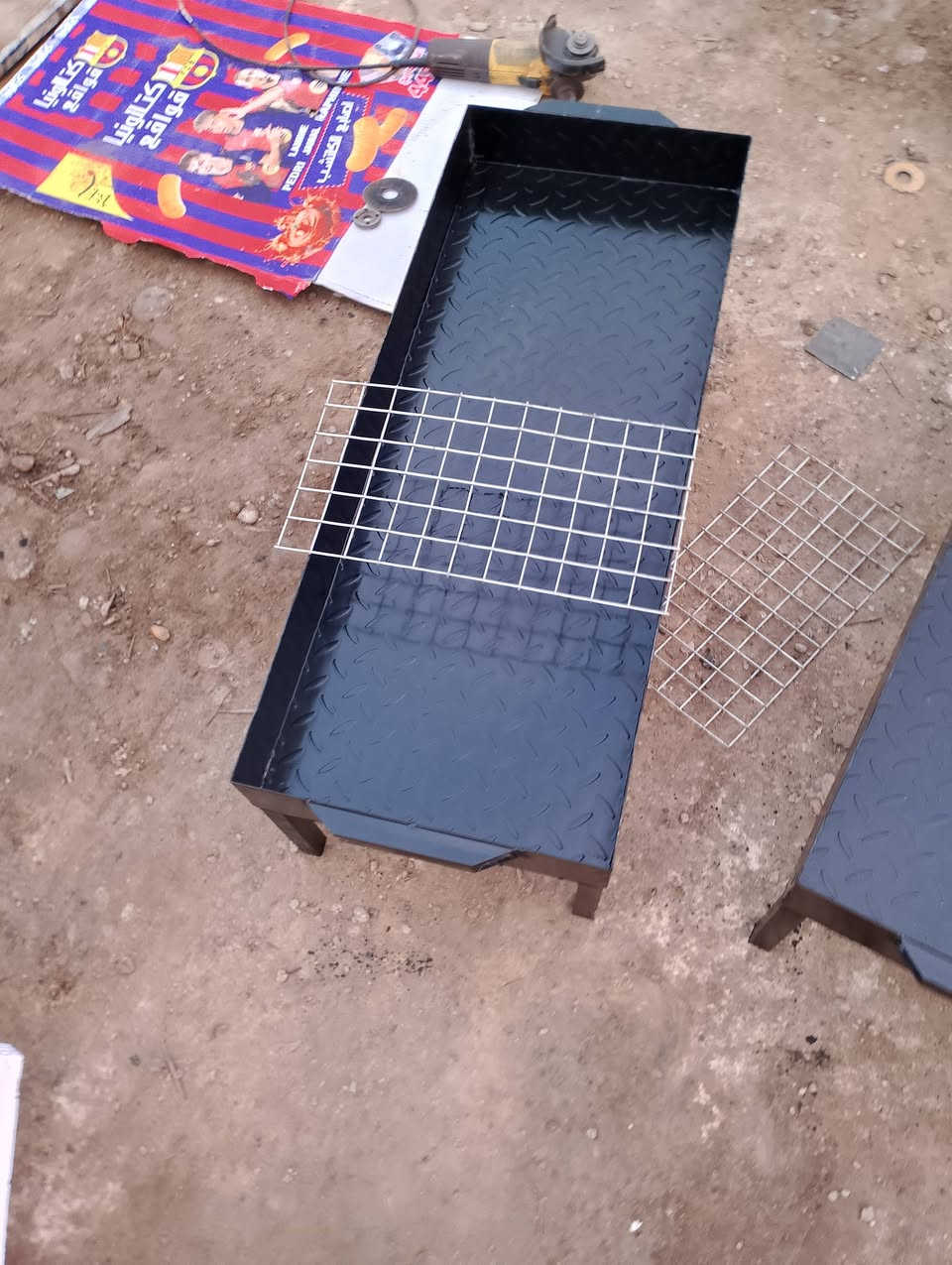 متوفر كمية مناقل حديد ثقيل ٢ ملم جكر بليت  

طول 84عرض34  متوفر توصيل مجاني كل العراق 
  سعر 35 الف  

‏‪‏‪0787 467 3554
