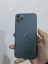 آيفون ١١ برو ماكس • ٦٤ جيجا • سيم عاطل