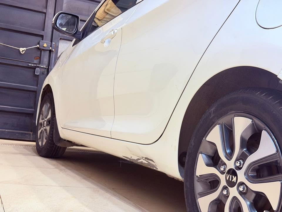 🚗 للبيع كيا بيكانتو🚗

▪️ موديل 2016
▪️ وارد خليجي
▪️ محرك 1400
▪️ ماشية 33 ألف فقط
▪️ رقم بغداد

المواصفات:
✅ مرايات شفط
✅ حساسات خلفية
✅ كاميرا خلفية
✅ تبريد ثلج
سعرها 100 وبيها مجال بسيط

الحالة:
🔹 سيارة بناتية ونظيفة جداً
🔹 ضررها طخات بسيطة وشخطات اعتيادية
🔹 من الداخل مطخوخة بالرصيف (ضرر خفيف)

📍 مكان السيارة: دورة بغداد

للاستفسار والمعاينة يرجى التواصل على الخاص أو الاتصال 

***********
