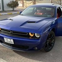 للبيع جالنجر 2018 SXT Plus محرك 3.6L V6  ماشيه 86   رقم بغداد جددته قب...