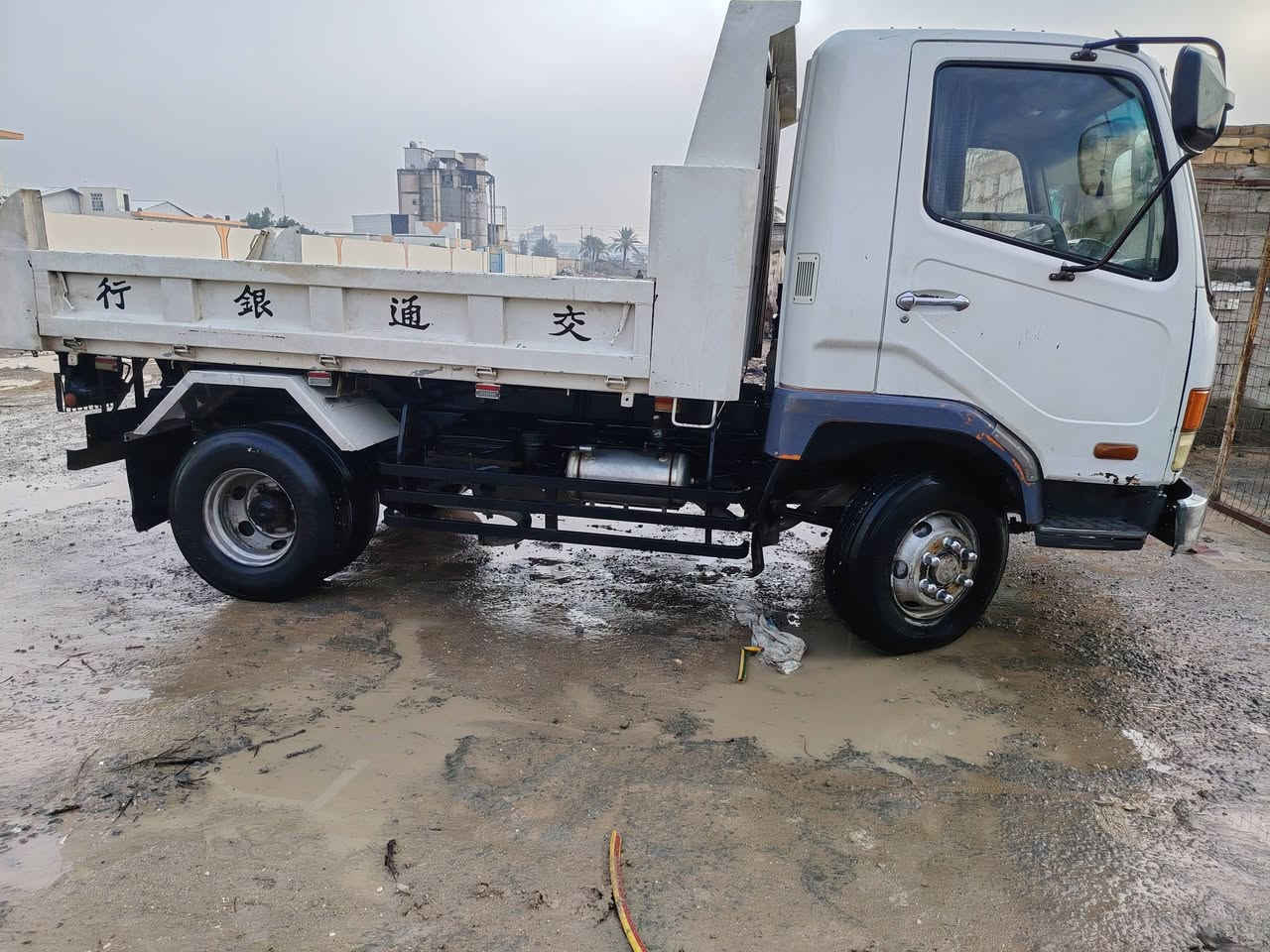 السلام عليكم
فوزة گلاب موديل 1996 بلادي گلاب  منزل موديلها شرط المداور
كفالة عامة من كلشي شاصي و مكينة و كير و حدادية
رقمها قادسية انكليزي 
مكان السيارة ديوانية السعر 200$ و بيها مجال للشراي
اذا مو شراي لا تتصل
غير متواجد على الفيس اتصل عل الرقم ***********
