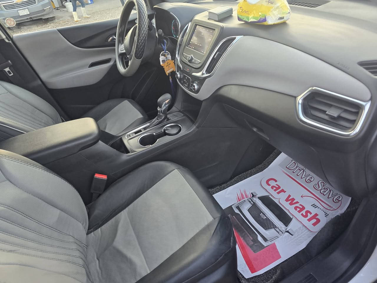 السلام عليكم كونكس موديل ٢٣ ابيض اللون سياره مكفوله من ضربة  بصمة أبواب بصمة داخل لونين كشنات كهرباء ساسيد بريك دكمة بدون رقم مكان سياره حله سياره جديده سعر ١٦٥ بدون رقم  *********** تواصل واتساب
