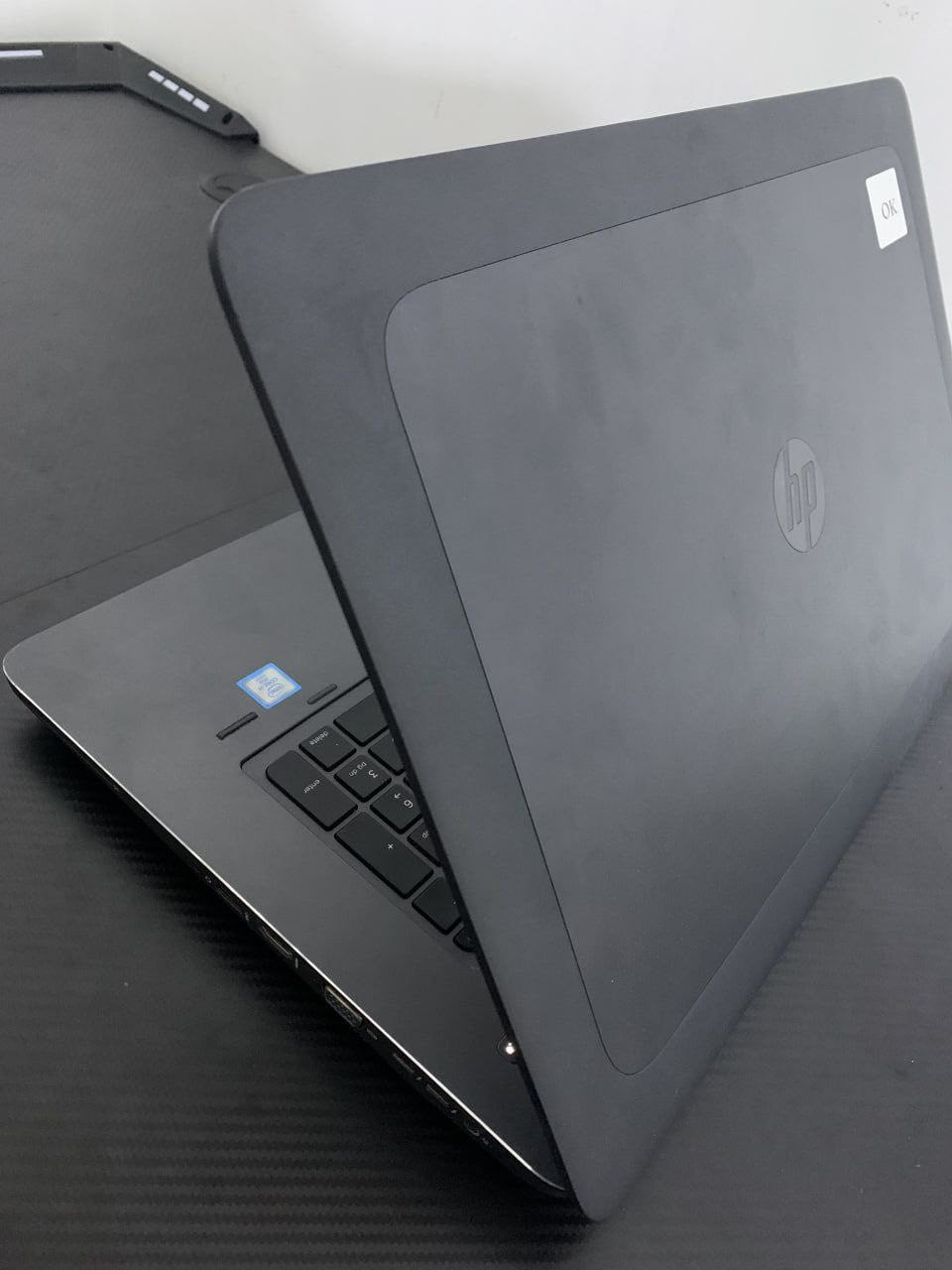 � وحش الشغل  والعاب والتصميم HP ZBOOK 17 G3 🔥
إذا تريد لابتوب يعتمد عليه… هذا خيارك 👇

⚙️ المواصفات اللي تفرق:
 • 💪 Intel Core i7 6820HQ – أداء قوي للشغل الثقيل
 • 🎮 NVIDIA QUADRO M1000M 2GB – مثالي للتصميم، المونتاج، والأوتوكاد
 • 🧠 RAM 16GB DDR4 – سلاسة بدون تعليق
 • ⚡ SSD M.2 256GB – إقلاع وتشغيل بسرعة صاروخ
 • 🖥️ شاشة 17.3 إنج FHD – مساحة عرض كبيرة ووضوح عالي

🎁 هدايا كاملة:
 • ماوس باد
 • ماوس RGB
 • حقيبة أصلية

🛡️ ضمان 10 أيام على أي خلل
💰 السعر: 445 ألف فقط

📞 واتساب: ***********

👉 لابتوب شغل حقيقي… مو مجرد اسم
الكمية محدودة، واللي يعرف قيمة الـ ZBOOK ما يتردد �
