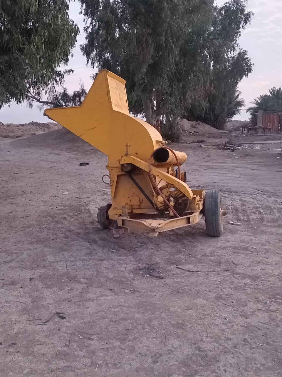 كاروضه للبيع نضيفه جاهزه للعمل
موديل ٢٠٠١
الاتصال على الرقم ***********
