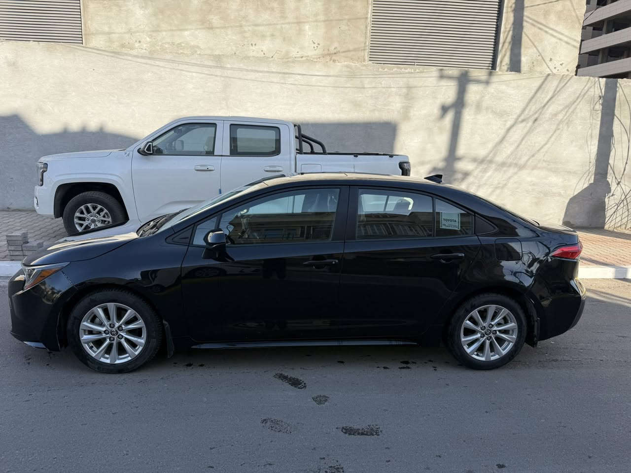 كورلا للبيع موديل 2024
لون اسود
ماشيه 21الف كيلو
حادثه خشم بنيد فقط 
بدون ايرباك
سياره فول فتحه 
تدفئه كشنات 
هيتر استيرن
سياقه ذاتيه وتحديد مسار
السعر 168 ورقه
للاستفسار اتصال ***********
