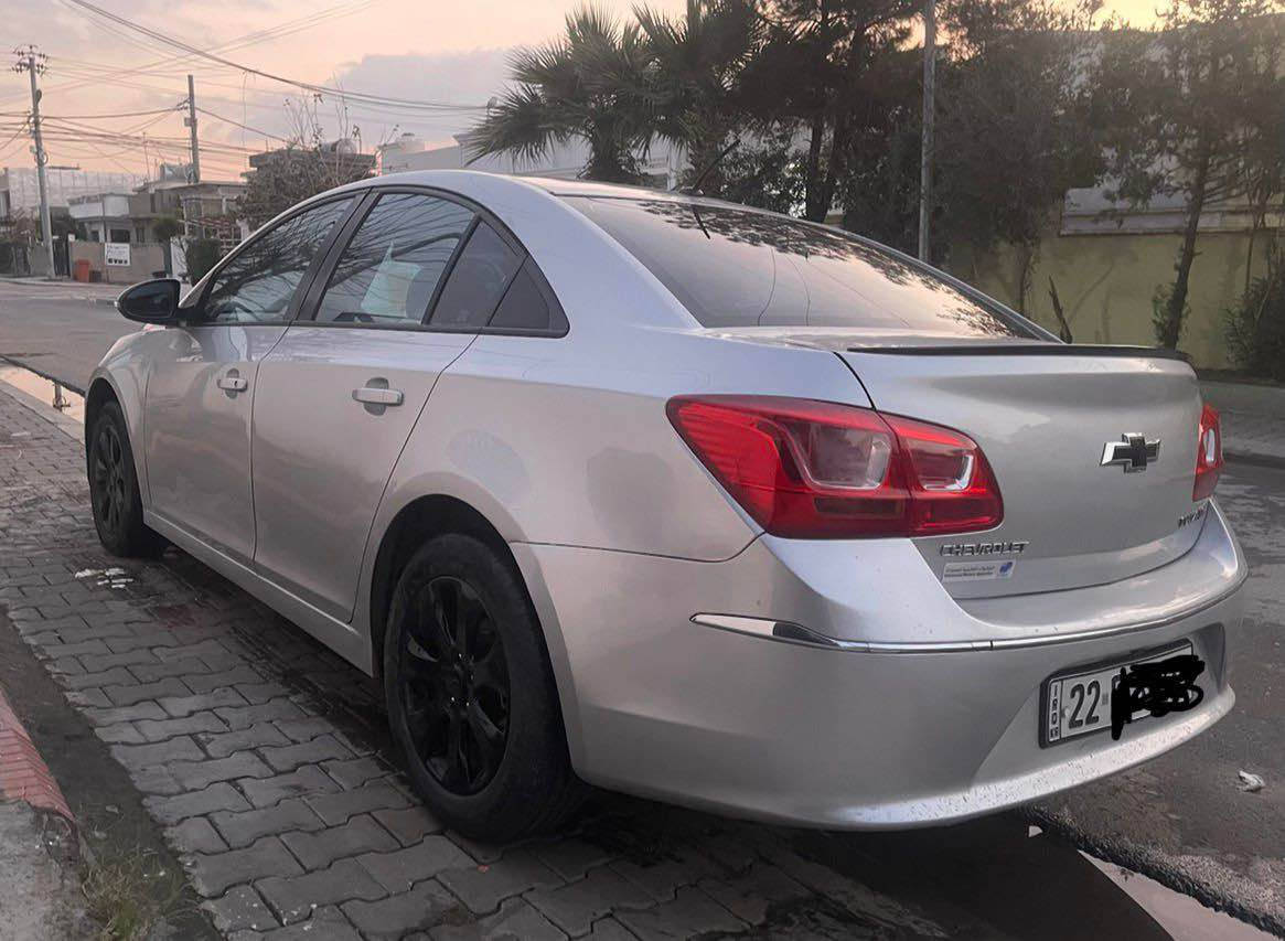 شۆفەلێت کروز مۆدێل ٢٠١٧ وەکوپارچەکان ٤رپارجە  ٢دەرکەو ٢چامرغ بێژۆرێو بێ ێرباگ جەمپەکی زۆۆر خەفیفی 
پشتەوەی هەیە گێرو مەکینە بەشەرت (نرخی ٨٨وەرەقەو کەمێک مەعە مەلە) ژ.*********** أربيل, العراق
