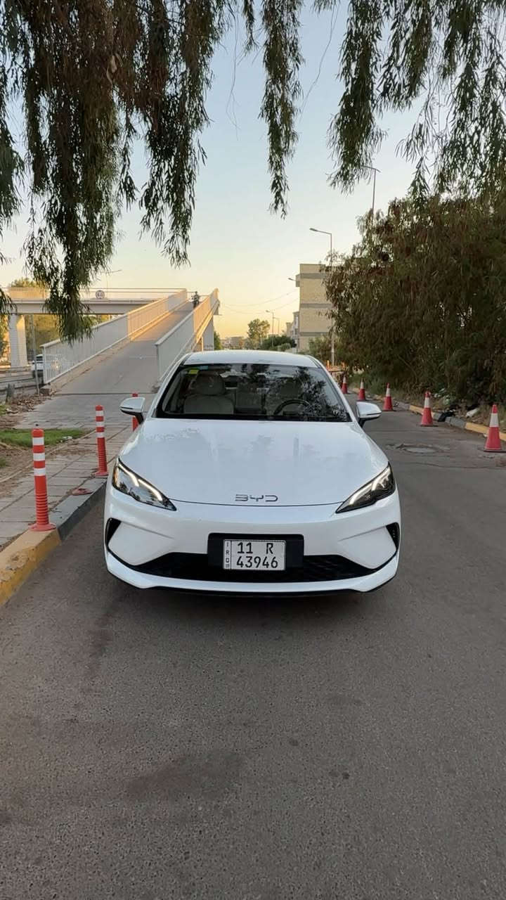 السلام عليكم 
للبيع فقط 
Byd سيل 5 
2025 
ماشيه ١٥ 
بيها بارد جزء  بسيط من الباب الخلفي وجزء من الجاملغ الخلفي 
مكانها بغداد حي القادسية 
السعر ١٨٫٦٠٠٫٠٠٠  وبيها مجال بسيط 
***********

