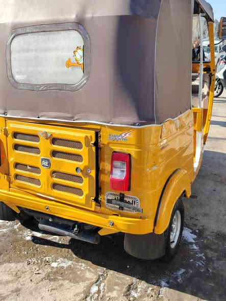 سلام عليكم شباب تكتك للبيع موديل 20شهر 11 رقم بسمي تحويل ثاني يوم تكتك خير من الله  اي نقص مابيه بوجهك للشارع عنوان بغداد شهداء البياع ***********
