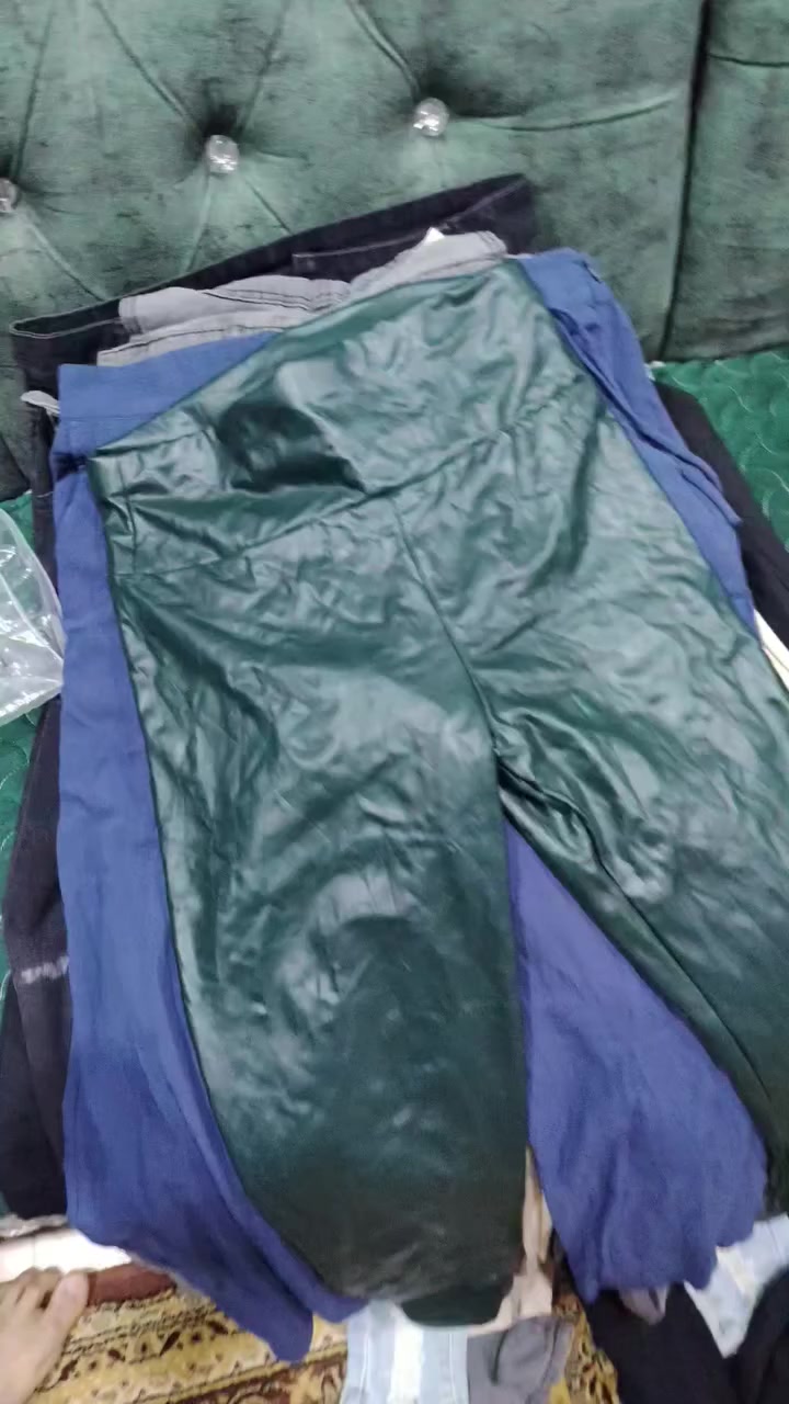 شلعه شليف ملابس  مشكل مكس وdhl وشي ان  كله جديد ممستخدم  تقريبا ٩٠ قطعه اعل سعر ابيع


**إذا كنت صاحب هذا الإعلان وتريد حذفه لأي سبب، رجاءا أرسل رسالة إلى الدعم الفني**