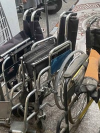 مستخدمات البلديات • للبيع