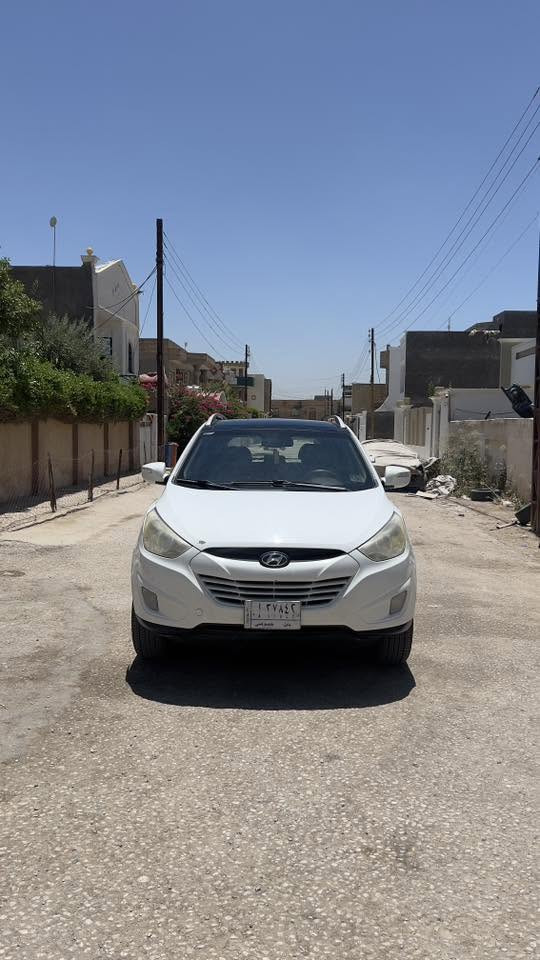 توسان خليجي 2013
ماشية 174,000km وقابل للزيادة ، سيارة مال جناي

مواصفات :-
بانوراما وتحكمات ستيرن جهة وحدة
كشنات قماش تحكم يدوي
كاميرا مدمجة مع المرآة الوسطية 
تخم تاير جديد وحداديتها مبدلها قبل ٤ اشهر ، السيارة سياقتها كلش مرتبه وناعمة 

السعر المطلوب ( 13,200$) السعر قابل للتفاوض
رقم بابل والتحويل اضمنه الك ♥️.
*********** - واتساب
