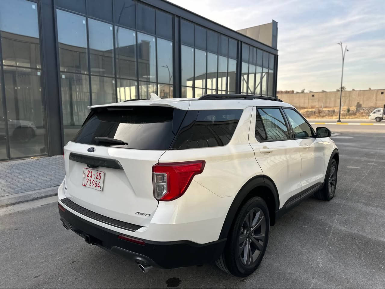 سلام عليكم

فورد اكسبلور 2023🇺🇸🇺🇸

سيارة بيهة اشوية صبغ اب حافة بونيد بدون تبديل بدون ايرباك 

مكان السليمانية 

مواصفان XLT پلاس 

شاشة جبيرة 

كاميرا

بانوراما  

بصمة ابواب 

تشغيل عن بعد 

كشنات هيتر 

استيرن هيتر 

كشنات كارباء جهتين 

دبل صالنصة 

گيج الكتروني 

شحن وايرليس 

كشنات سياحي 

تبريد قطعتين 

رادار ٣٦٠درجة 

حساس امامي خلفي 

امراية شفط

اطفاء ذاتي  

لايتات ليد 

بگلايت ليد 

بلاجيكتور ليد 

صندوق شفط 

فور ويل 

انضمات قيادة 

هندربريك بصمة

مكينة ٤ سلندر توربو چارج 

ماشية ٢٢ ميل فقط 

السيارة كلش جديدة و حلوة بلواقع هم 

كير و مكينة كله مكفول بدون اي عطل 

سعرة ٢٩٥$ بي مجال 

رقمي *********** السليمانية, العراق
