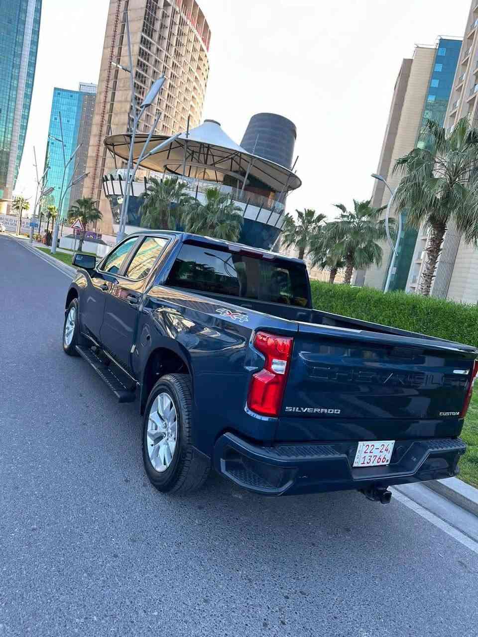 السلام عليكم /بيع فقط ماراوس 
شوفرليت سلفرادو 2022
رقم اربيل سنويه ل 2029
باب كبير بدي قصير
مكينة ٤ سلندر توين توربو 2700

- محرك ٤ سلندر  2.7 توين توربو المرغوب القدرة الحصانية 310 حصان وعزم دوران 569 نيوتن متر يعني فرة سريعة صاروخ واقتصادي بالبانزين واللي يحب يجي يطلع تراي يجرب بنفسه
- گير ٨ نمر طيارة 
- رادار امامي داتا شو يتحسس حراري 
- باب طويل بدي قصير المرغوب
- كشن كهرباء
- تبريد امامي خلفي
- شاشة وسطية تدعم CarPlay واير ليس يعني النظام الحديث 
- فور ويل درايف
- باب بدي كهرباء وتغليف بدي 

ماشية 30000 ميل
ضرر/ جاملغ جهة اليسر 
ايرباك ستيرن مرجع سستم
مواصفات السيارة …

لايتات فول LED
4x4 دفع رباعي 
اضاءة في البدي 
اوتو ستوب
تحديد مسار
رادار امامي 
شاشه ابل كار
كامره 
USB + USB c
لايت اوتو
وباقي مواصفات السيارة المعتمدة من الشركة
شاشة وقاصه والى اخره……
سعر 267 مجال بسيط 
مكان السياره ديالى دلي عباس 
***********
***********
