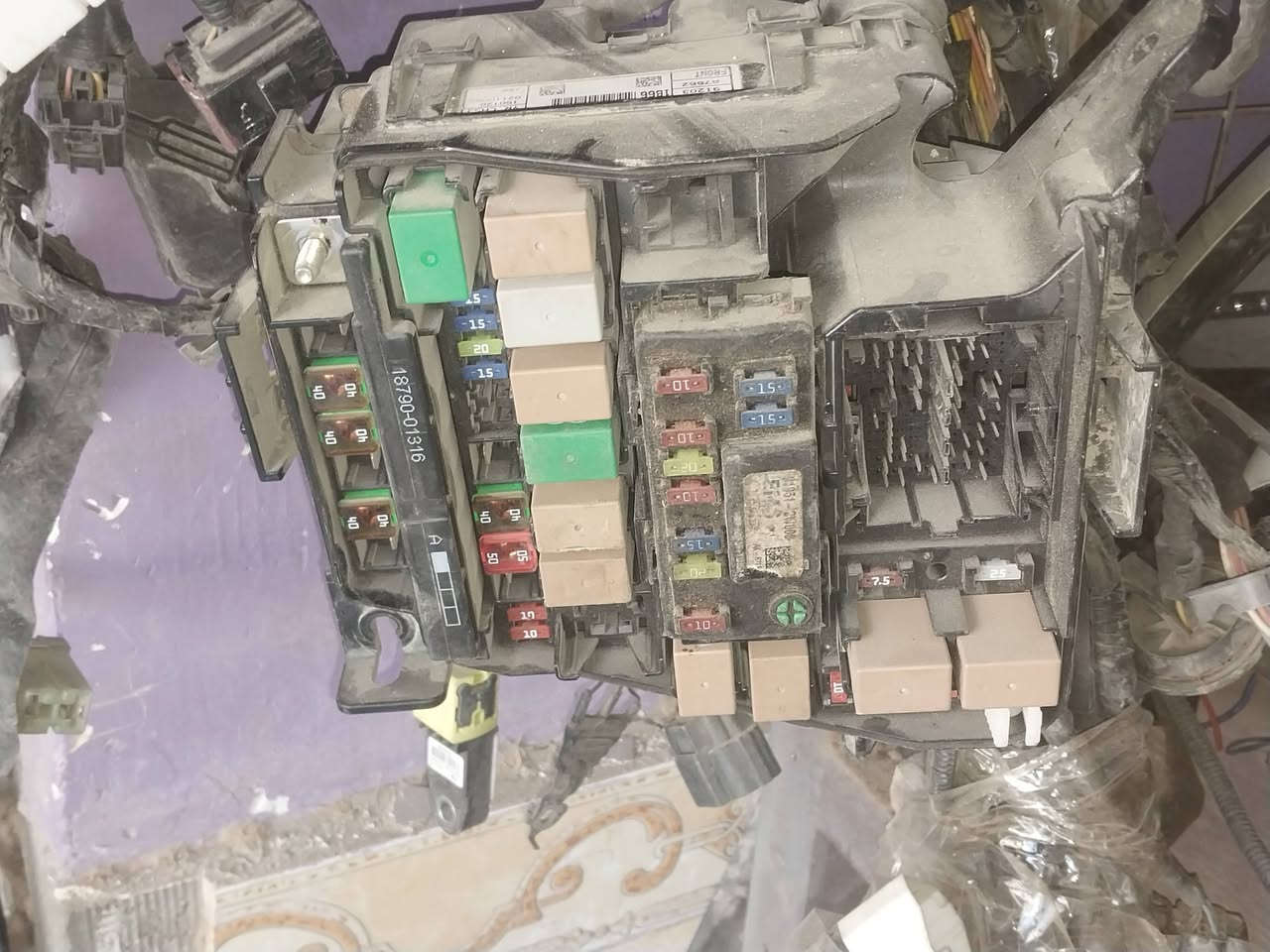 السلام عليكم خوان ضفاير وارد امريكي مهافي سنتافي النتره مضلع اوبتيما سوناته اكسنت فورتي + قاعده فيتبم جمله فقط واتساب ***********
