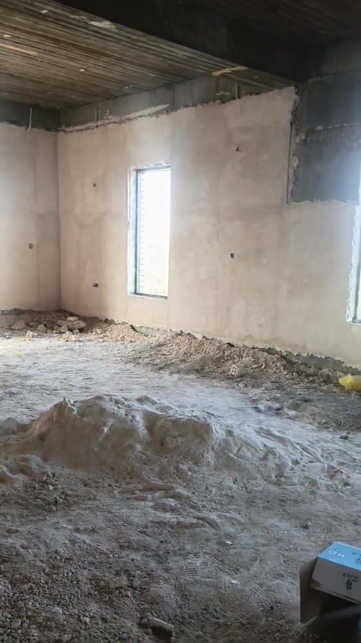 السلام عليكم الباخ متفرغ جص وسمنت وبورك استلام مهندس والتزام بالعمل خوكم من النجف وكاعد من العمل وع باب زواج الي عنده عمل لا يقصر اطلع شتغل بئي محافضه رحمه والديكم *********** اكون ممنون
