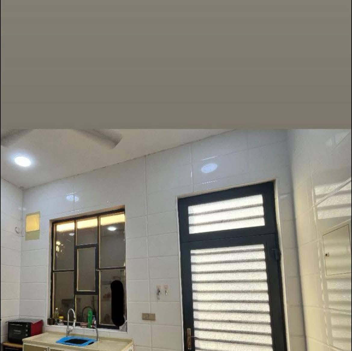 🏠 دار سكني في عويسيان مقابل مدرسة بلاد الرافدين ***********
📐 المساحة: 130 متر🏗️ البناء: طابق ونص، بناء طابوق📍 الموقع: عويسيان مقابل مدرسة بلاد الرافدين
✅ غرفتان نوم✅ صالة✅ مطبخ✅ صحيات✅ كراج
🔹 ركن🔹 كامل الخدمات (تبليط، ماء، كهرباء)
💰 السعر: 90 مليون دينار قابل للتفاوض البصرة, العراق
