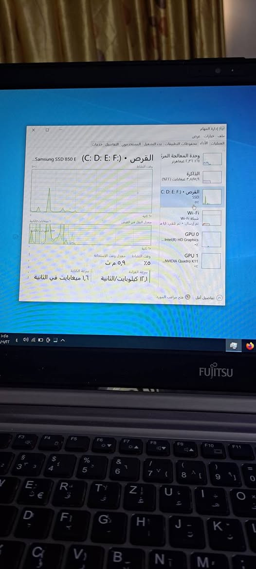 لابتوب فوجيتسو (Fujitsu) ياباني - أداء قوي ومواصفات ممتازة 💻🇯🇵
للراغبين في التميز والقوة، متوفر لابتوب Fujitsu ياباني بمواصفات عالية الجيل الرابع، مناسب جداً للعمل، الدراسة، والألعاب التي تتطلب كرت شاشة منفصل.
​المواصفات الفنية:
​المعالج: Intel Core i7 (الجيل الرابع) - أداء سريع ومستقر.
​الرام (RAM): سعة 16GB من نوع DDR3 (سرعة عالية في التنقل بين البرامج).
​التخزين (SSD): هارد SSD سعة 512GB من نوع Samsung (يضمن إقلاع الويندوز والبرامج في ثوانٍ).
​الشاشة: حجم كبير 15.6 بوصة مريحة للعين.
​كروت الشاشة (Graphics): يتميز بوجود كرتين شاشة بإجمالي 10 جيجا:
​كرت منفصل Nvidia (سعة 2 جيجا) للأداء الرسومي والألعاب.
​كرت متصل Intel (سعة 8 جيجا).
​مميزات إضافية:
​صناعة يابانية معروفة بالتحمل والجودة العالية.
​حالة الجهاز ممتازة وجاهز للاستخدام الفوري.

​📞 للتواصل والاستفسار: يرجى مراسلتي عبر الخاص أو الاتصال على الرقم: [***********] متواجد على واتساب
