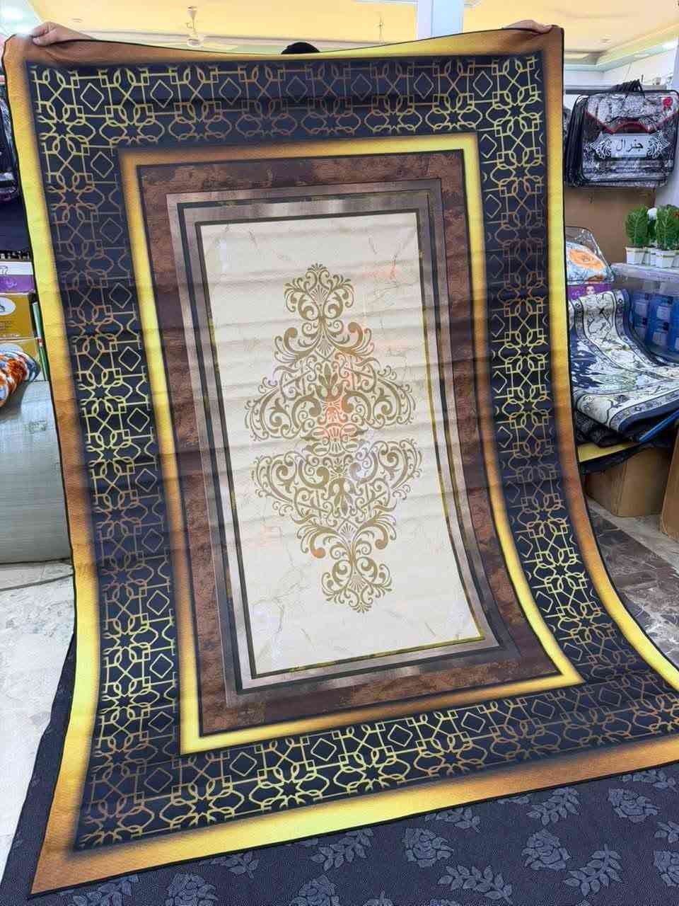 السعر  عشره
وصلتنه وجبه جديده موكيت ثري دي الاصلي
نوعية ممتازة ونقشات حلوه 
ملمسها حرير والضهر حبيبات مانع تزحلق حاشيه شرشوبه مطابق للصور تماماً 💯 
 والثبات ع السيراميك 
 وعدم تسريب الماء 💦
تخفيضات 💣💣💣 ___ 
💯قياس ⬅️ 180 ❌ 260 
السعر ❤️❤️عشره
يوجد توصيل 🚚 
***********
