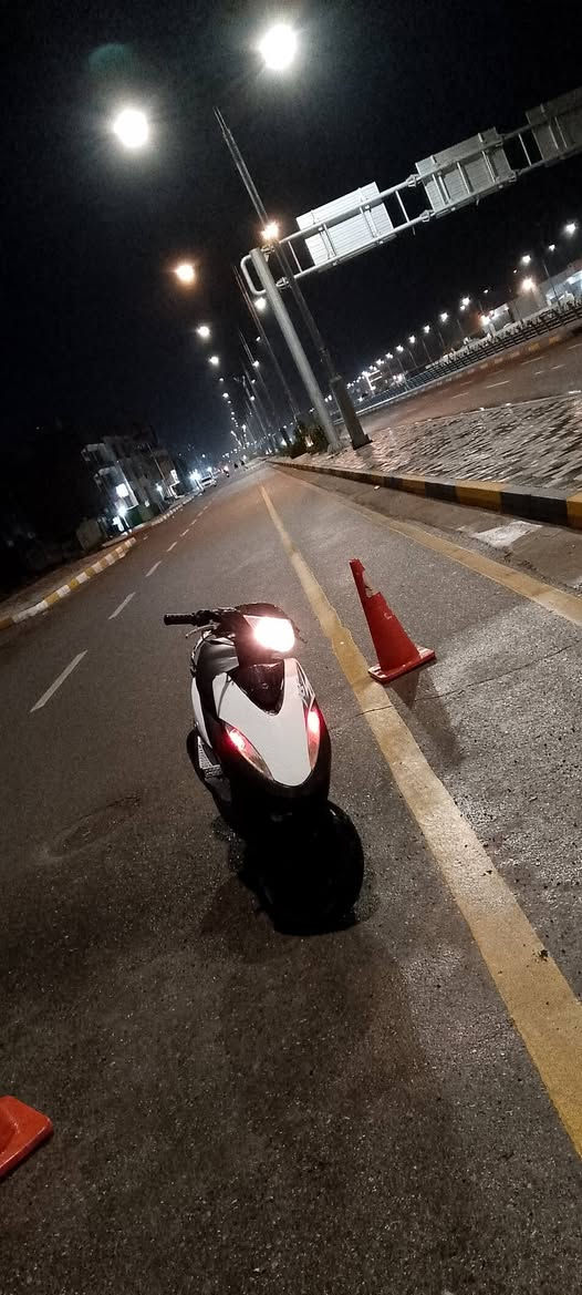 السلام عليكم 
 للبيع ماكس عدله دراجه خير من الله بوشه 49  بلاد ما مفتوحه كفرات ختم بلاد كامله من سلف وهندر وكهربائيات شغاله ما ناقصها اي شي تاخذها ربع ما تصرف عليها  السعر 500وبيه مجال مكاني بعقوبة تحرير رقم *********** موجود واتساب
