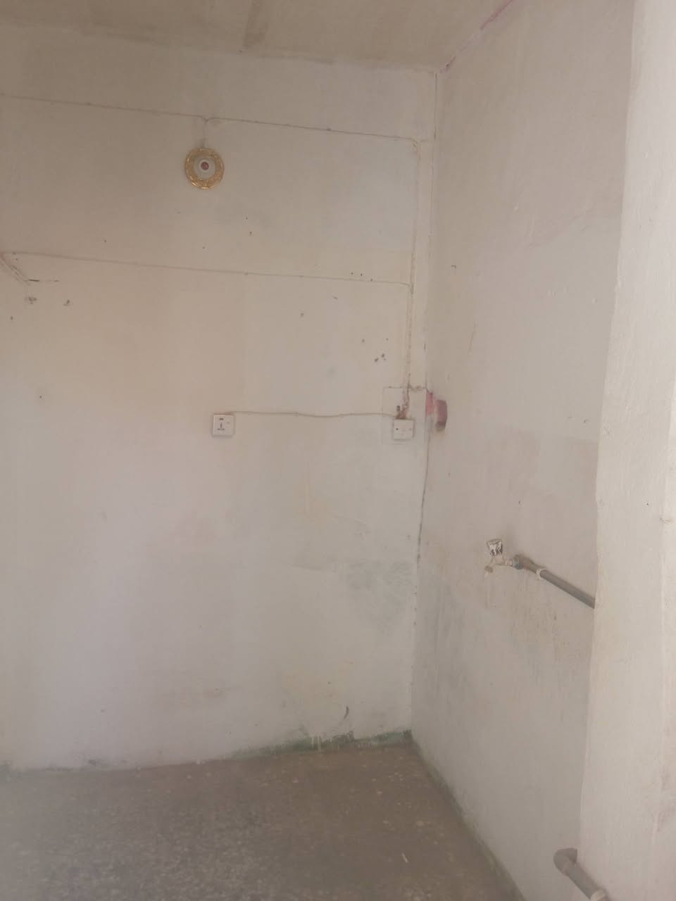 السلام عليكم بيت للبيع طابو صرف المساحه60 قرب غرف التجارة السعر 47استفسار ***********
