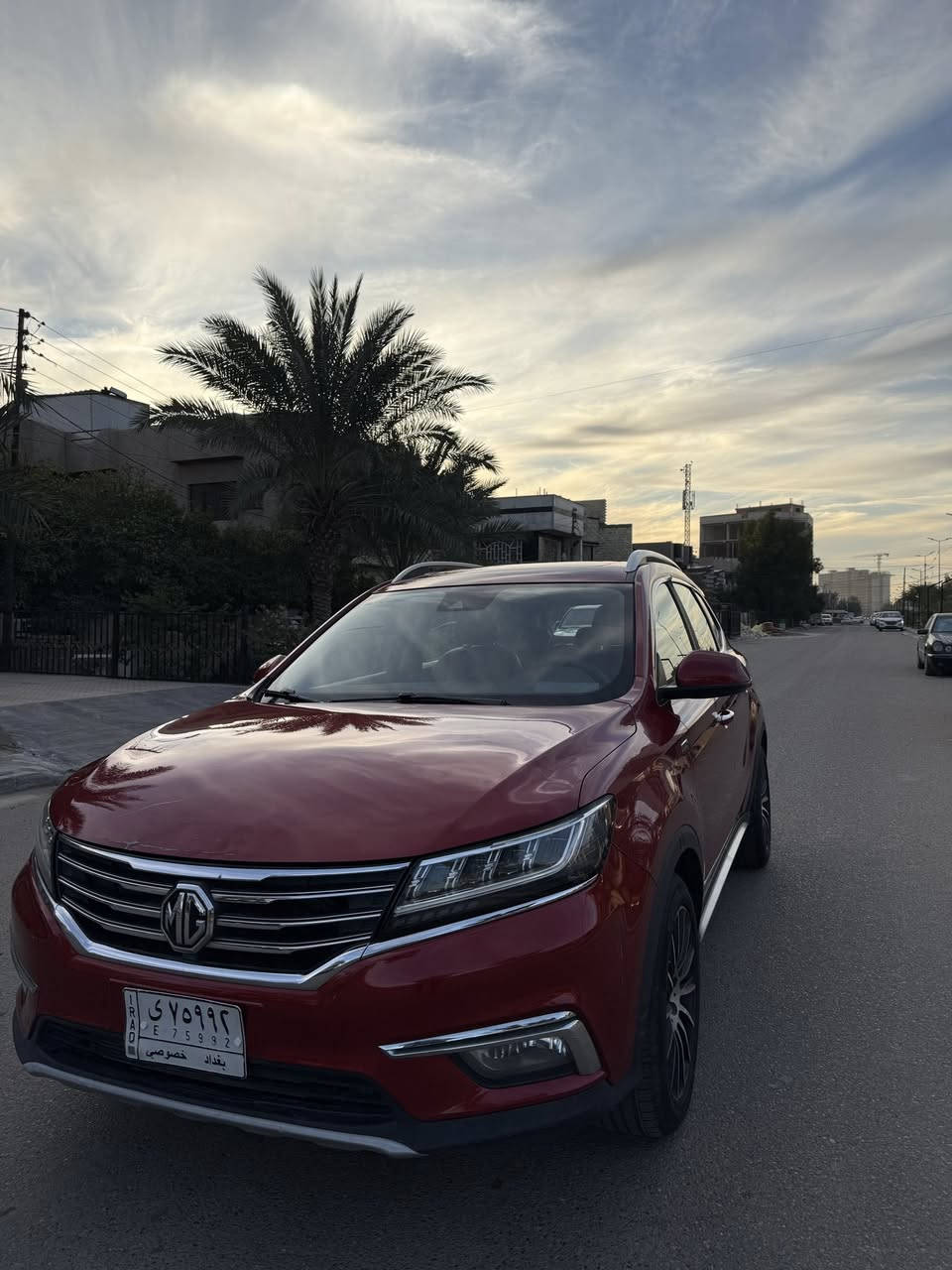 سلام عليكم
ام جي موديل 2021 
مابيه. صبغ فقط بارد وبيه طخه بل صندوك
ماشيه 67
بنورما 
وبصمه
حساس خلفي 
داخل احمر 
تبريد خلفي
صندوك شفط
مكانه الحارثيه او حي العدل
***********
120 وبيه مجال بسيط
