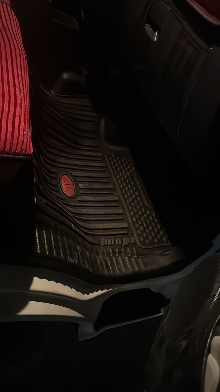 كيا فحل موديل 2025رقم دهوك ماشي 12الف بعدها صفر سعر قفل ٢٢٨.  ***********
