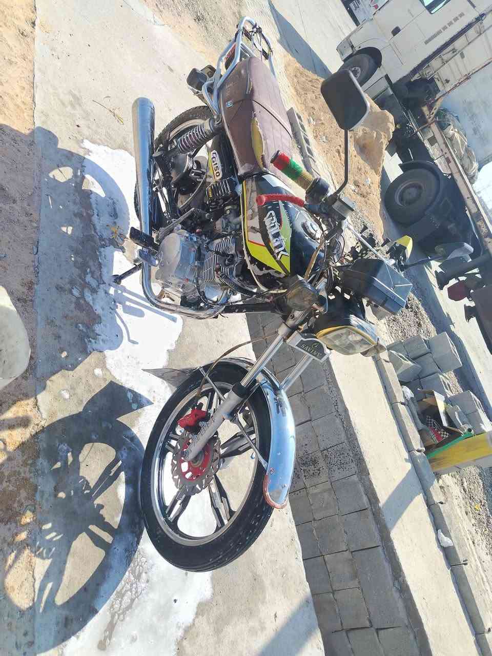 سلام عليكم  دراجه ايراني  سونك موديل 2023 سنويه 2030شهرا 10 مكفوله استعمال شخصي ما مشتغله دلفري   كلشي جاهز بيه  مكاني بغداد يوسفيه فغط واتس ***********0السعر     مليون 800😉
