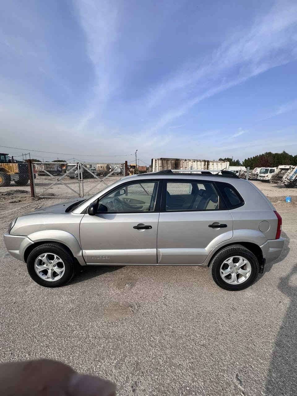 السلام عليكم للبيع 
توسان 2009
السيارة مكفولة كفالة عامة من الصبغ والتبديل والبارد والتكحيل والشخوط حتى دعامياتها
ماشية 124 الف كيلو متر
السيارة كلش جديدة حيل على وضع الشركة
رقم بغداد بأسمي
فول السيارة
فتحة
سعرها 127
***********
مكانها بابل
