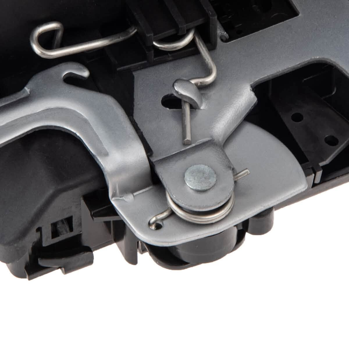 قفل الباب الخلفي الأيمن (door lock actuator) المناسب لسيارات فولكس فاجن (مثل جيتا، جولف، جي تي آي).رقم القطعة الظاهر على الملصق هو 5A-1TD 837 016A، ويتوافق مع الأجزاء المصممة للتحكم في قفل وفتح الأبواب إلكترونياً.يحتوي الجزء على آلية ميكانيكية معدنية للربط بداخل الباب، مغطاة بغلاف بلاستيكي أسود يحتوي على وحدة التحكم


**إذا كنت صاحب هذا الإعلان وتريد حذفه لأي سبب، رجاءا أرسل رسالة إلى الدعم الفني**