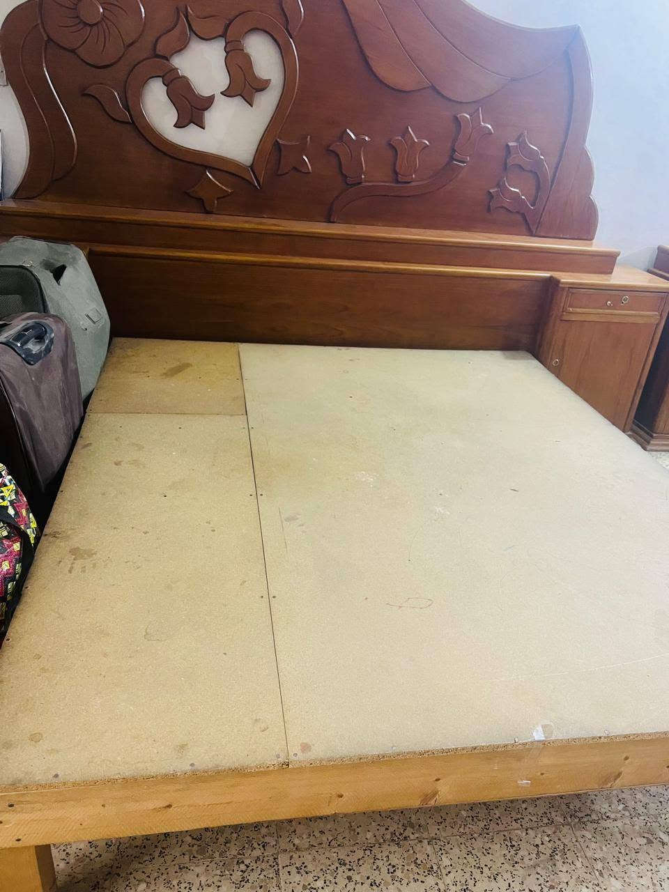 للبيع الكنتور مع صوميه وتاج عالي وناصي  بغداد العبيدي 
الكنتور ٥٠ الف 
والصوميه مع التاج ١٠٠


**إذا كنت صاحب هذا الإعلان وتريد حذفه لأي سبب، رجاءا أرسل رسالة إلى الدعم الفني**