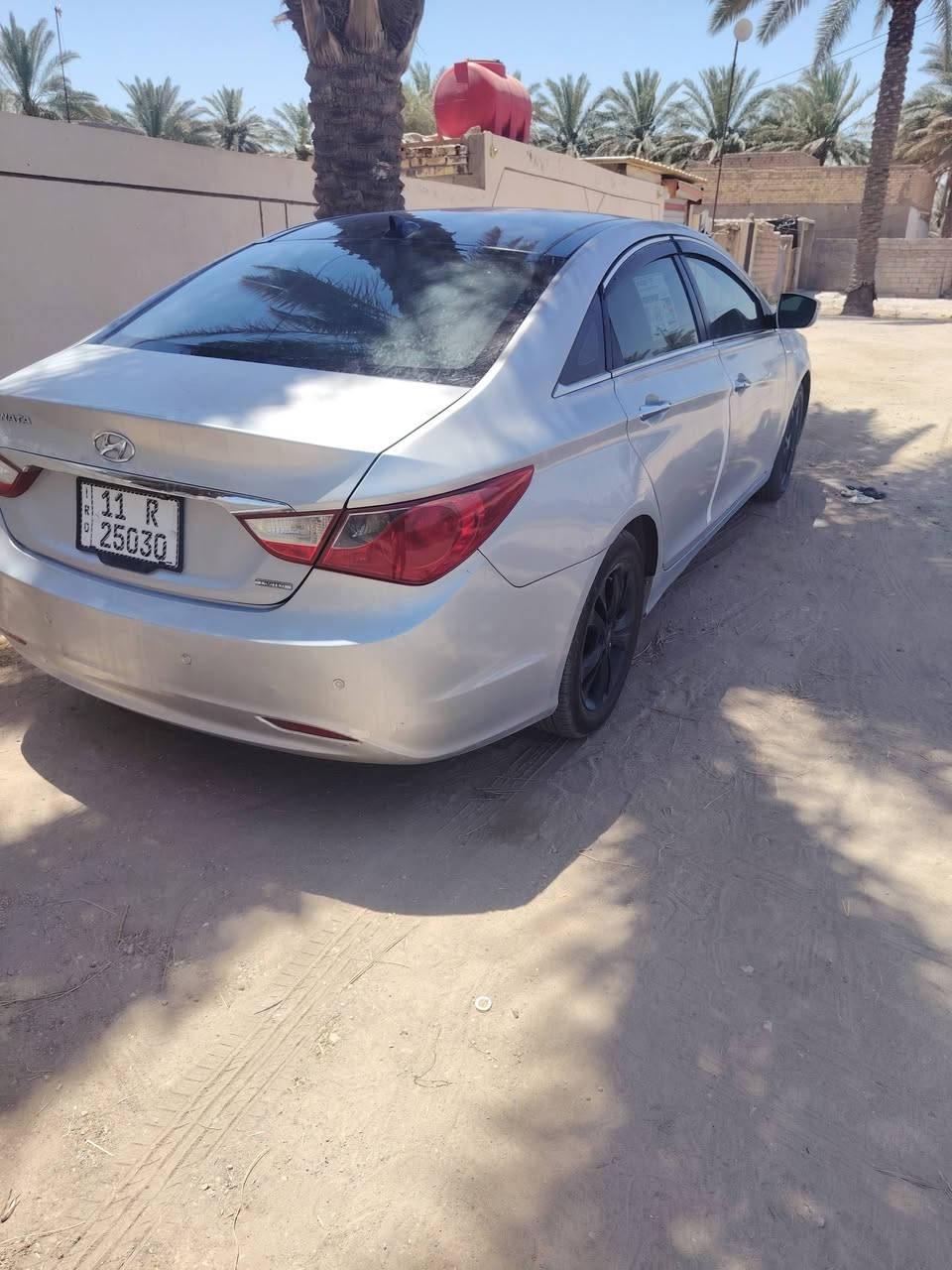 السلام علیکم سوناتا موديل 2012 بغداد بأ اسمي وارد 
امریکی لمتد فول للاخير بصمة تشغيل وابواب وجنطه
بنراما تبريد قطعتين ثلج 
تفئه جمع الكشنات
المكينه معلايه گازكت اي ادونز ماكو ادير بانزين عادي
محرك کیر حدادية تایرات كله جدید بیه شکم قطعه صبغ ابيعك حزام حادثه جاملغ خلفي بدون دواخل السعر 95 وبیه مجال بسيط العنوان بابل قرب شركة الرنا للأستفسار
***********

