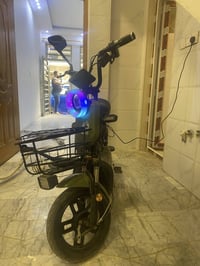 للبيع R9دراجه حلوه ونضيفه مستعجل ع بيعتها 07749898185