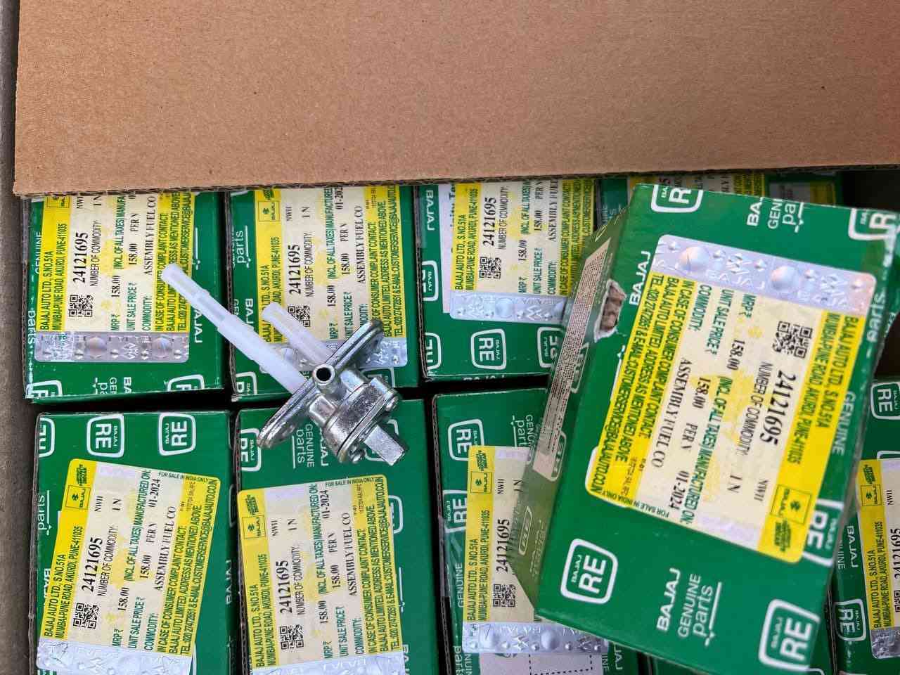 وصول ادوات تكتك شركة
ويوجد توصيل لجميع المحافظات 
***********
***********
باجاج جعمقه
لاستيك درام شفت
كابريتر 
بك لايت
فلنجه 
ويل 
بنز بريك
لقم درام شفت 
اشاير امامي 
قبق فيوز
وكثر من الأدوات موجوده
