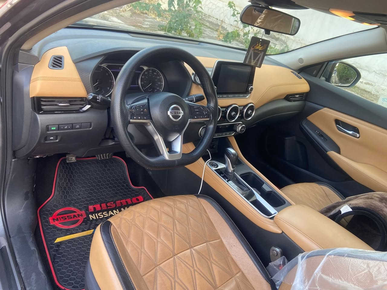 للبيع نيسان سنتره موديل 2021
سعر مناسب 142$ وبيها مجال 
مواصفات فول الفول SVبلاص 
داخل مشمشي 
سقف سلايت 
رادار امامي 
رادار جانبي 
حساس خلفي 
شاشة جبيره مع نضام كار بلي 
تشغيل عن بعد 
لايت زينون بلاي شمعه 
ملاحظة/ سياره بدون ضربه بدون دواخل بيها ملاحظات بسيطه 
مكاني كركوك   
 رقم هاتف / *********** او ***********
