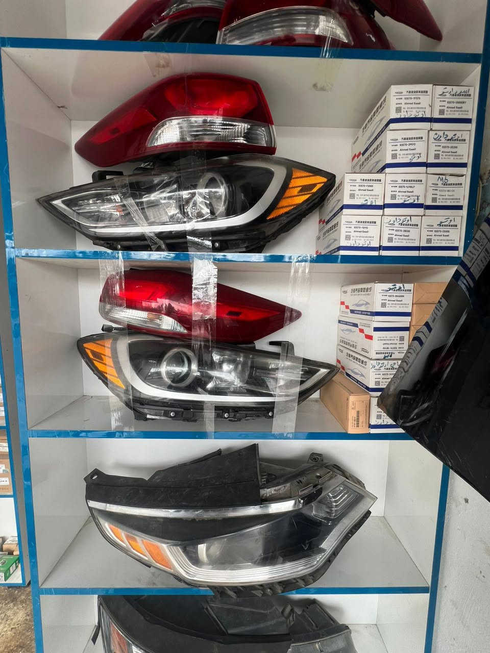 يتوفر جميع انواع قطع غيار السيارات الوارد الكوري والوارد المريكي من موديل 2010 -2026 مفرد ومتوفر جمله ونساب الاسعار ***********
