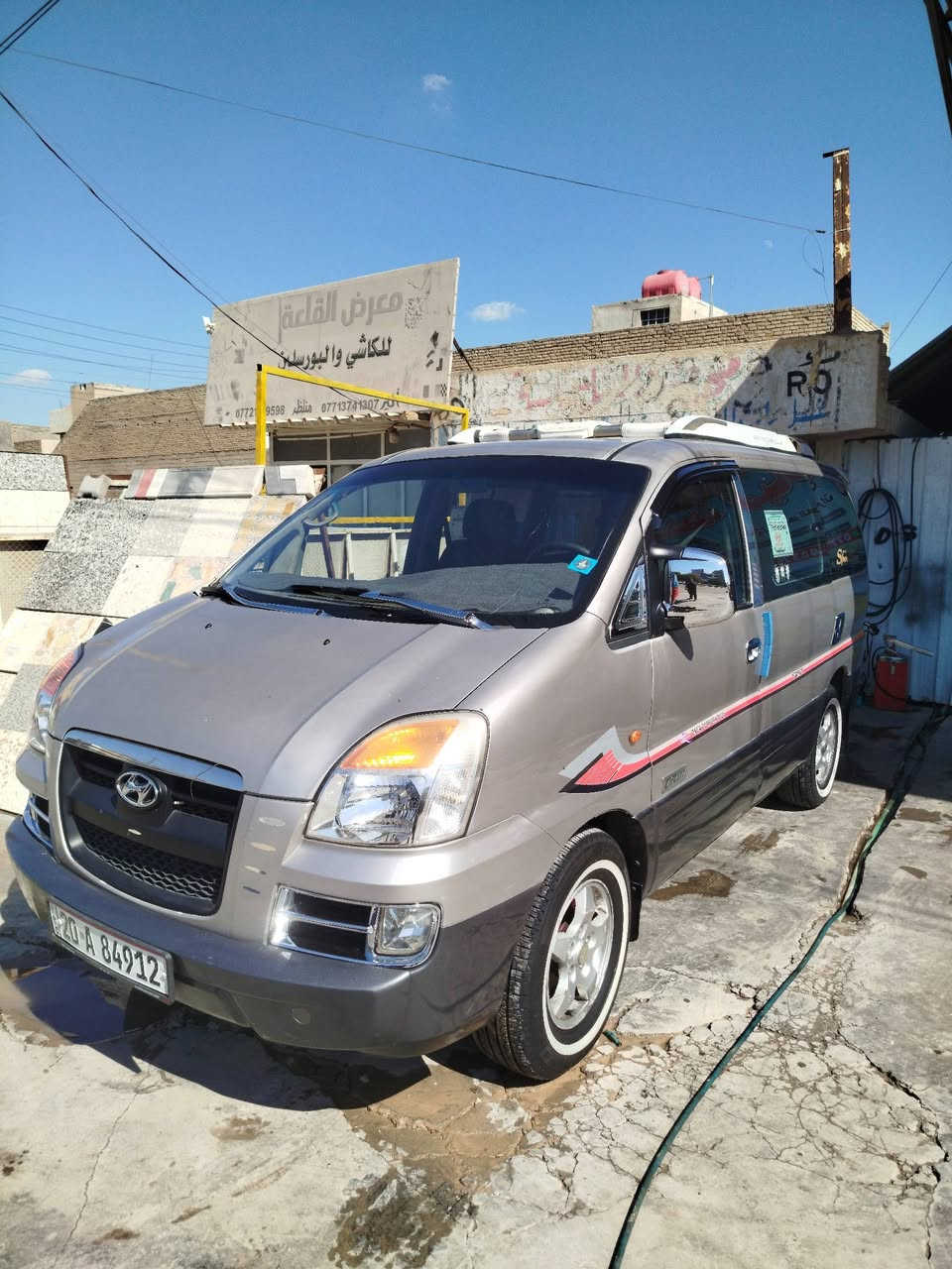 سلام عليكم.  ستاركس موديل 2000. رقم خصوصي ديالى بسمي دولي مكينه 3000. مكينه وكير حاويه جديد سيارة معمرة جديد   تخم تاير حداية جديدة بريك توني فاتح صدر امامي وخلفي جديد سايد بريك كهربائيات كلها شغالة سيارة جاهزة السعر 70. وبيها مجال العنوان بغداد الحسينيه مال راشديه للاستفسار الاتصال ***********.
