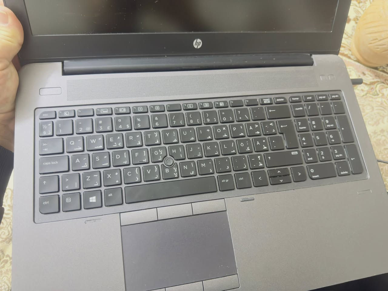 عندي هاي الابتوب للبيع الموصفات بل صور 
بس بلا بطاريه
معها  كامل ملحقتها


**إذا كنت صاحب هذا الإعلان وتريد حذفه لأي سبب، رجاءا أرسل رسالة إلى الدعم الفني**