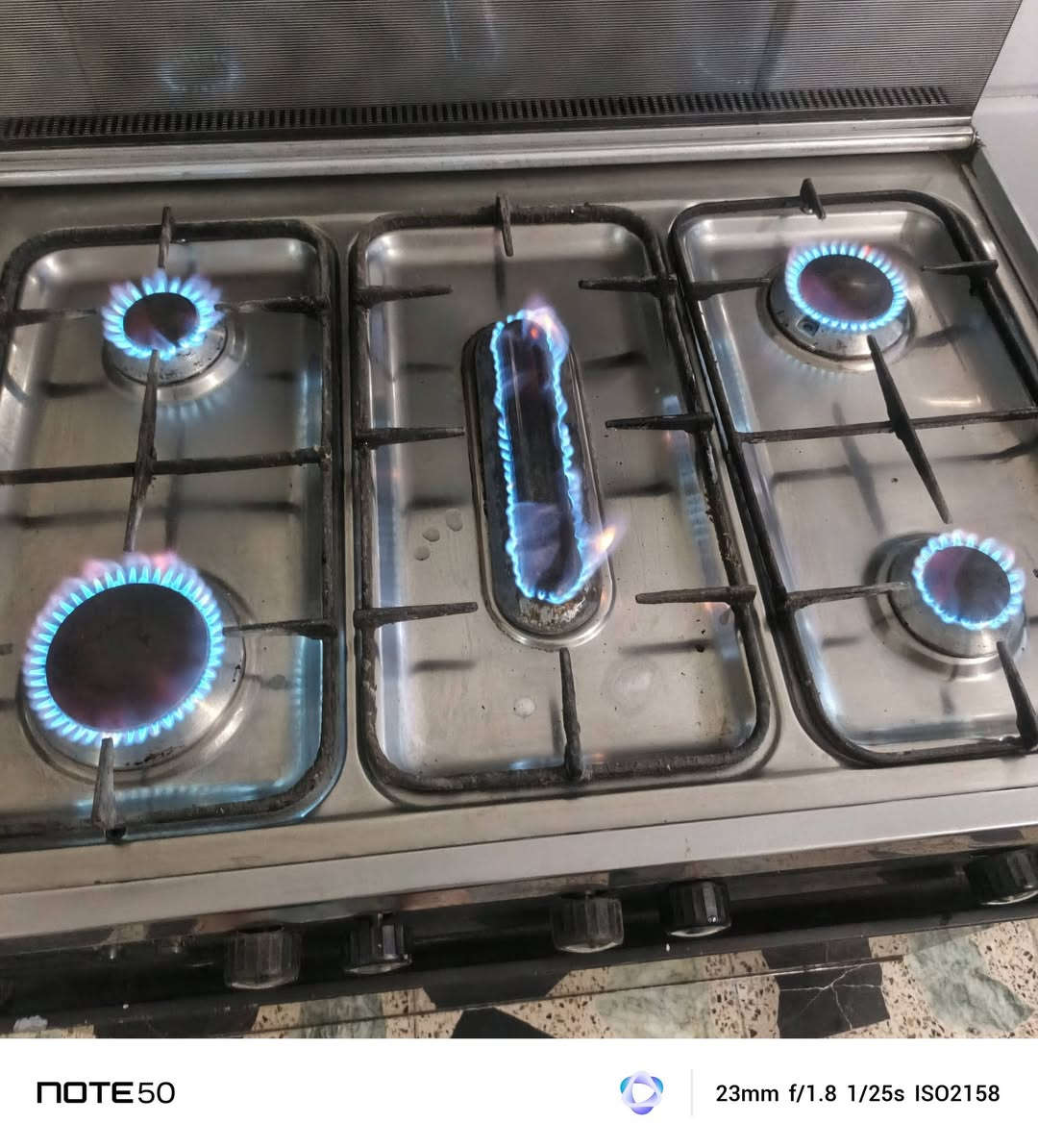 طباخ عشتار شغال فوك وجوة نضيف الببع سعر ١٠٠ بي مجال


**إذا كنت صاحب هذا الإعلان وتريد حذفه لأي سبب، رجاءا أرسل رسالة إلى الدعم الفني**