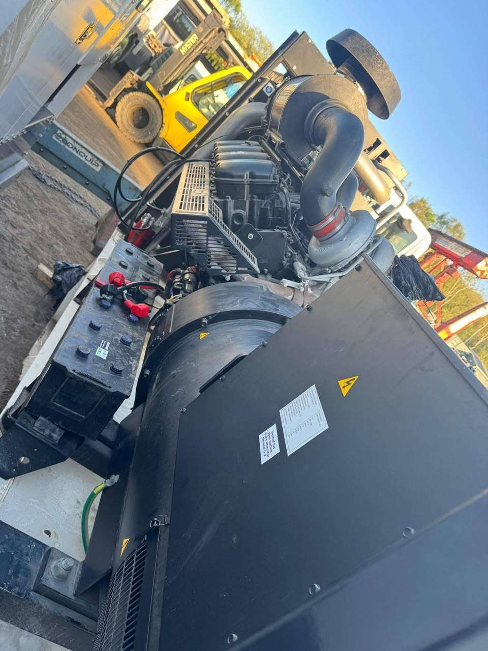 سكانيا سيت بلادي
600kv 
ساعات العمل zero 
وارد بيرطاني 
المولد شرط الفحص والحمل 
يوجد كافة انواع واحجام المولدات 
يوجد توصيل كافة المحافظات 
العنوان اربيل 
للستفسار 
***********
***********
