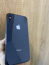 iphone xs max للبيع ZAA 256 الجهاز ممفتوح شرط شرط بطارية بلادي ٧٦  دبل...