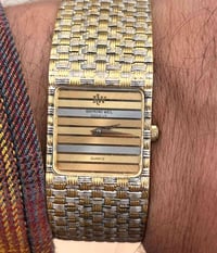 ساعات سويسرية • مزاد الاثنين • ٩:٣٠ ليلاً