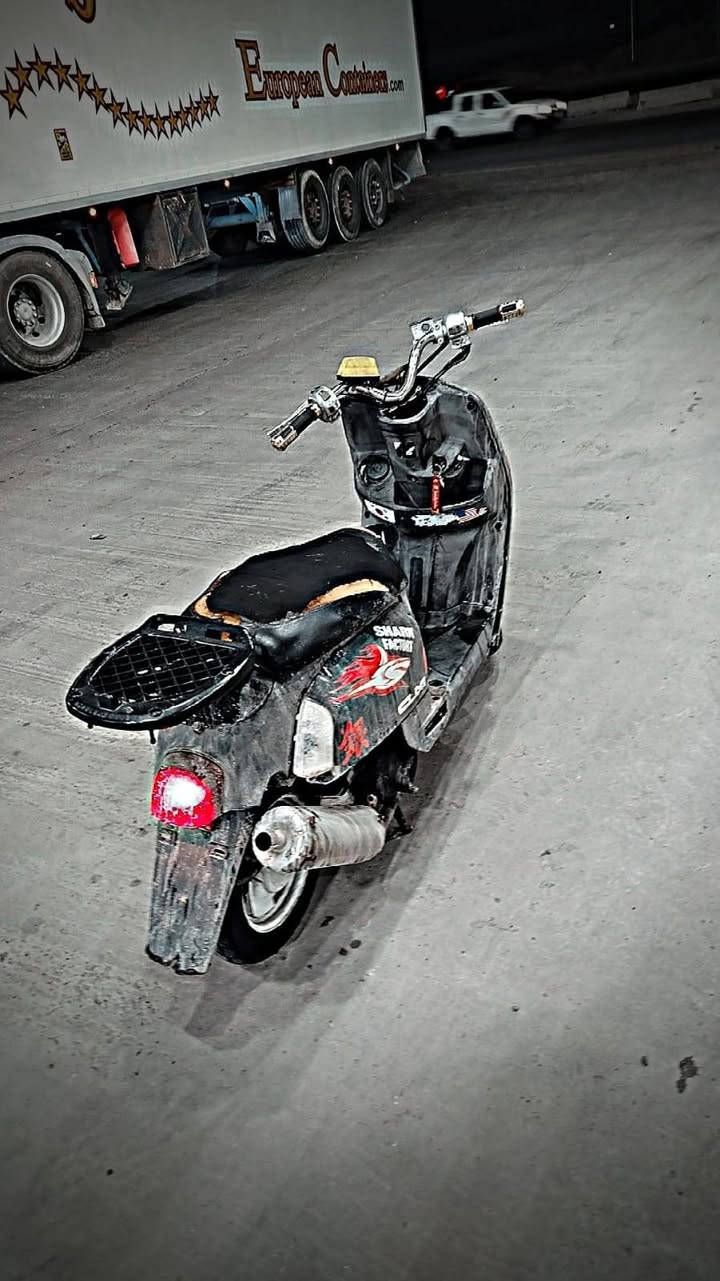 السـلام عليـكم🙂‍↔️.

شـي مختلـف هلمـرة😆!

بوليـس نـوزل خطيـن🙂‍↔️!

دراجـة كلها كامـلة🙂‍↔️.

شوفـه العيـن🧿.

تايـرات جلاتيـن جـدد😠!

دبل جـديد خلـفي وامامي💙،

الدراجـة جانيـها يعني انسـه تتعبـك💙،

شوكـت متريدها نكـره لا نضوح لا تبـخير لا تنقيـص💙.

بيها كلـجات رياضـي مختلفـات😆🫵🏻!

وكلها سعـرها  ٣٥٠ وبيها شـي بسيط💙. أو مروس بسكنس فحل او ماكس عدله 

وهذا رقـم التواصل💙.

***********. بس واتساب بس وتساب 

ورجاءاً كلشي واضـح كـدام العـين يعني من تخابر لتسال شنو بيها نقوصات💙.
