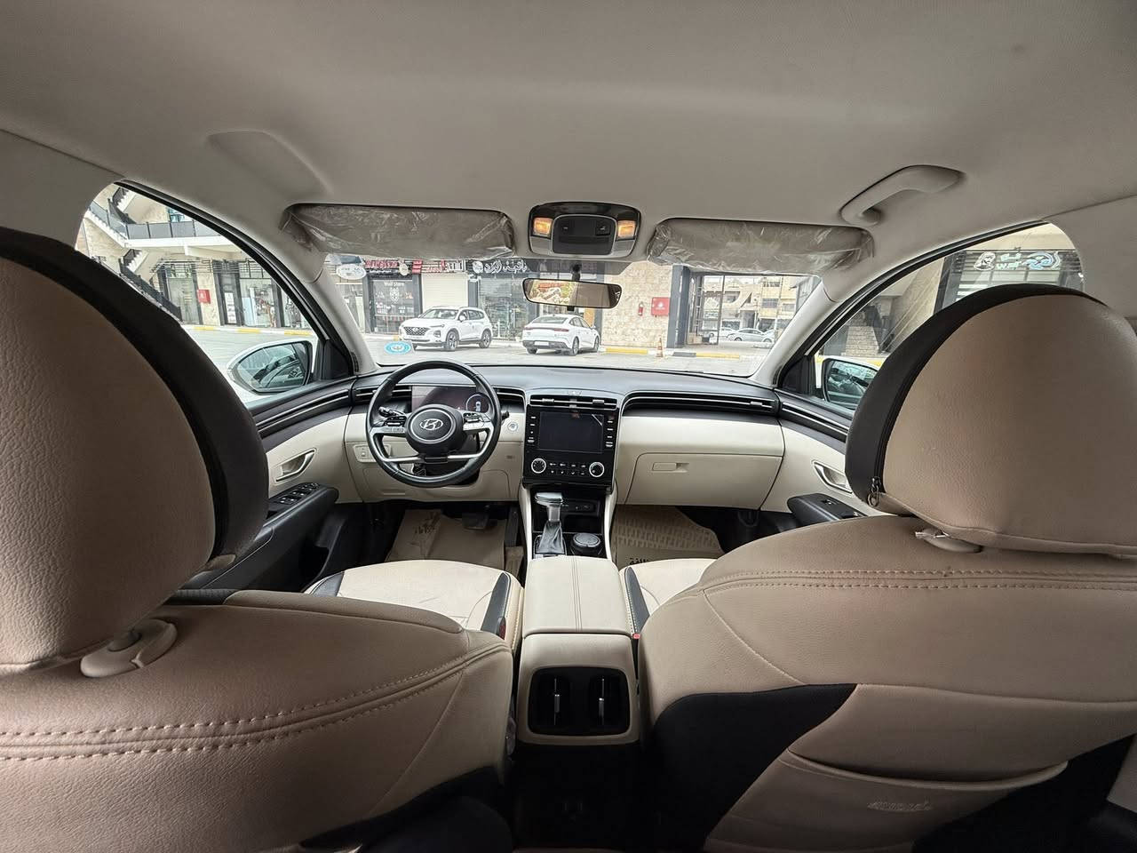 للبيع توسان
2024 خليجي
رقم بغداد  
تحويل مباشر 
فـول عدا البانوراما 
محرك 2000 دوش

المواصفات:-
شاشه دجتل
تشغيل بصمة + ابواب
تشغيل عن بعد
سايد بريك دگمة   
اوتو هولد
بك لايت LED
كراسي كهرباء
داخل ابيض
بردات ابواب خلفية 
حساسات امامية + خلفية 
تحكم مقود كامل
بصمات عدد 2 
انارة ترحيب
نقطة نزول منحدرات. 
نظام مانع تزحلق 
‏ABS
شاحن موبايل واير ليس  
اشاير بالمري والمري شفط
مخرج AUX + USB
‏BIuetooth
مخرج منفذ الطاقة عدد 2    
درايف مود
‏(Normail - eco- sport t) 
سبير منازل

السيارة جاهزة بدون اي نقص
مكفولة من الصبغ والظربة
عنوان السيارة بغداد حي الخظراء
***********
