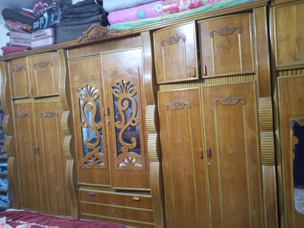 غرفه أخشاب للبيع نضيفه مستعلمه قليل لتواصل علا رقم ‏‪***********‬‏ بڪرلي الرابعه
