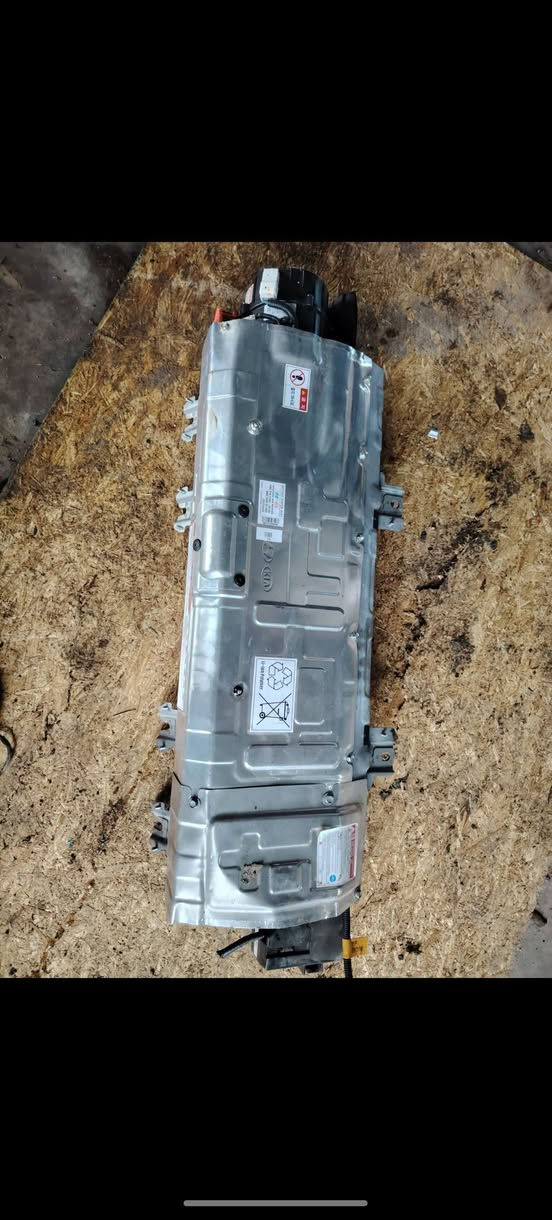 من رخصة الادمن
للبيع كيا نيرو 2017  تفصيخ 
محرك كامل 
انفيرتر
بطارية 
دشبول 
ابواب 2
نواعم 
تباع كاملة جملة 
للتواصل ***********
***********
