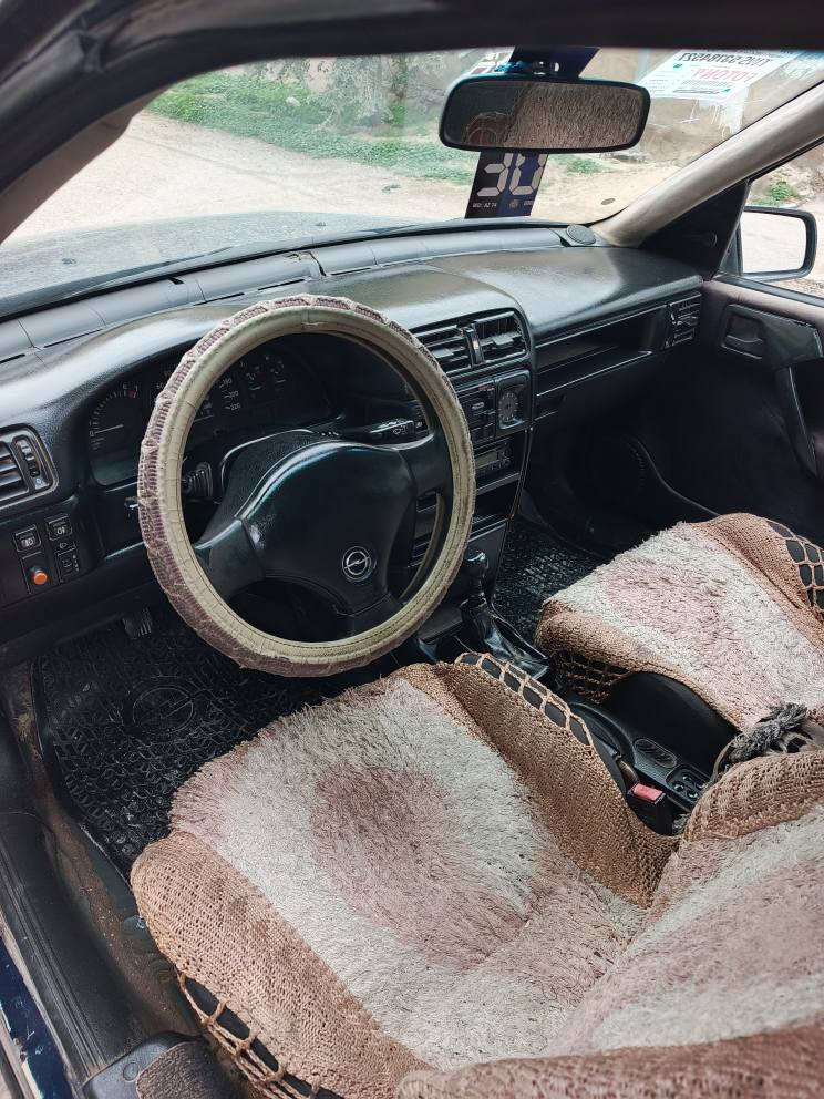 أوبل فكترا موديل ١٩٩١ رقم كركوك سنوية مشروع وطني لغاية شهر ١٠ سنة ٢٠٢٧ شرط تحويل من صاحب الشرعي  *********** --- *********** 
كير عادي محرك 20 .... كوبون بنزين ⛽ موجود كير ومحرك شرط لاصرف لابخار صدر شرط تايرات شرط كهربائيات كلها شغال دواخل كلش نظيف سياره بدون ضربات قوية سعر ٣٢$ وبيها مجال شراي اتصل بالرقم مكان سياره كركوك والرقم كورك بيها واتس اب وفايبر وتلكرام كركوك, العراق
