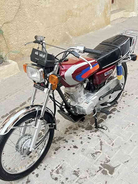 السلام عليكم درجه نامه أربعةكير  درجه زيرو ماشيه خمستلاف موديل 2025 مكفولا كفلا عامه سعره 800 بغداد  الشيخ عمر الرقم ***********
