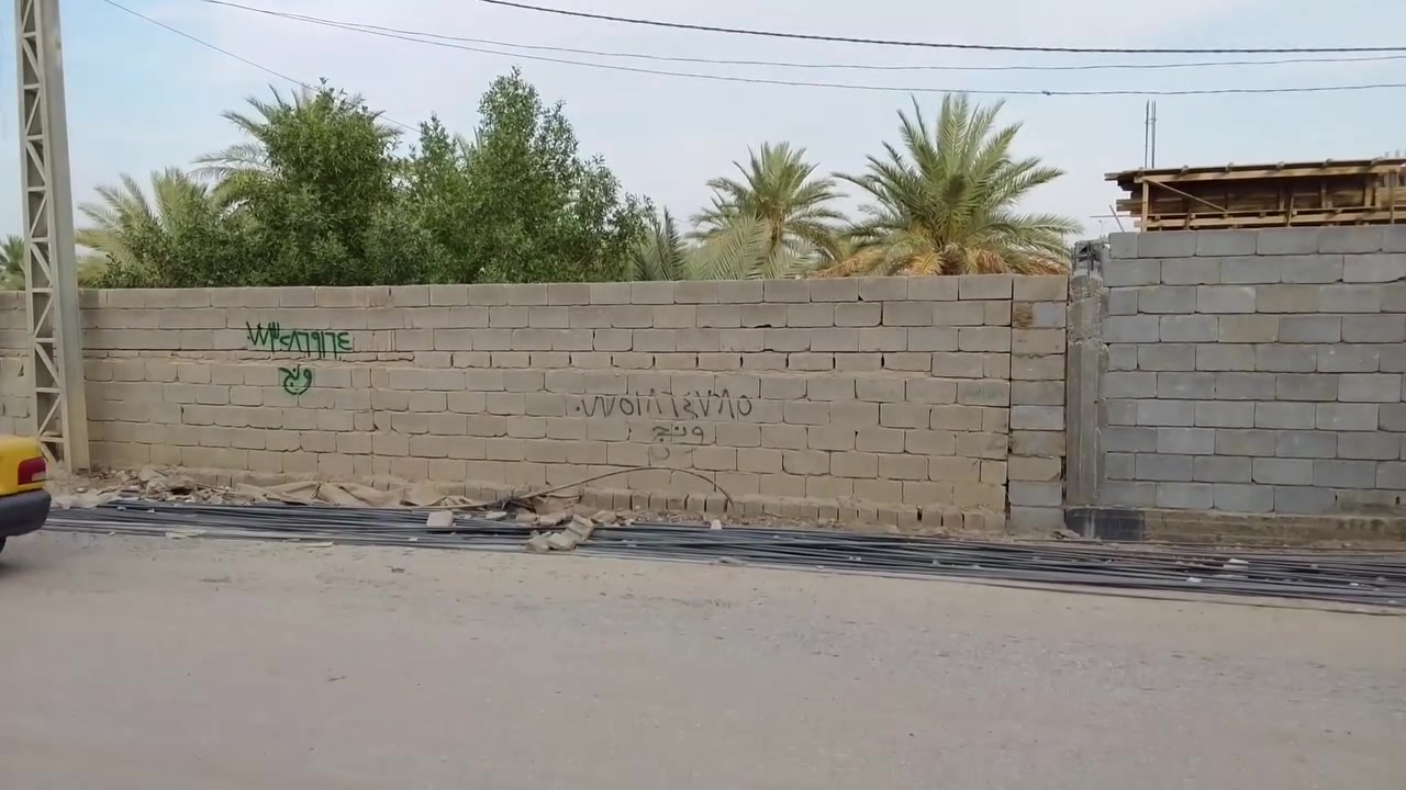 السلام عليكم توجد ارض مساحتها 200 متر مكان كربلاء شارع بغداد تصلح حسينيه طابو سند 25 إقرار محكمه مع صاحب الملك مباشره 
***********
