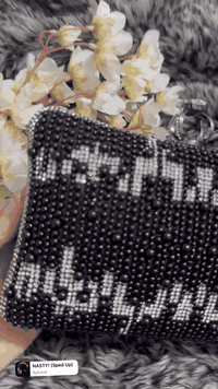 متوفر حقائب كرستال و شذر 
معدن ثقيل 
سعر جملة 
سعر القطعة 17 الف 
الي يريد يتواصل 
***********
