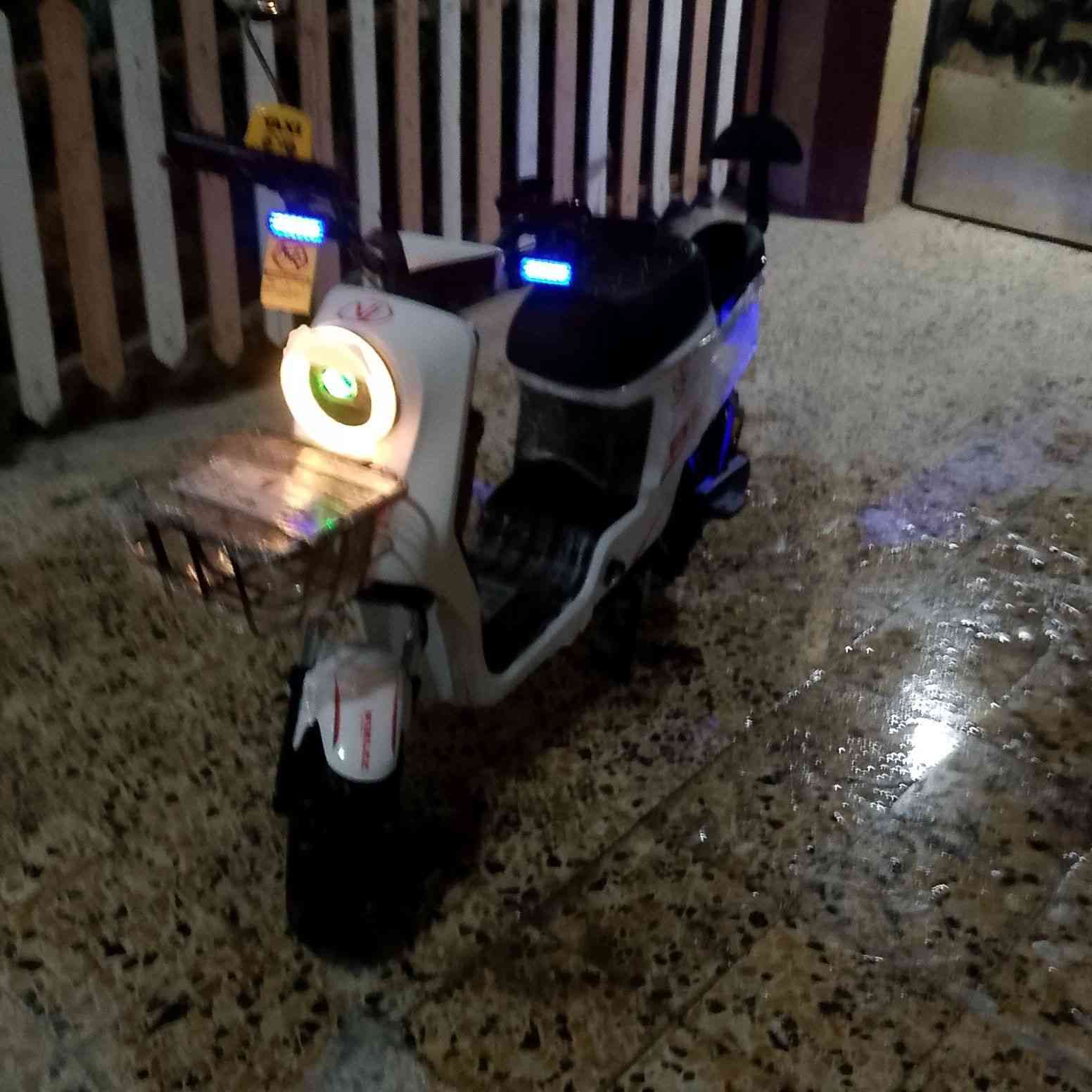 السلام عليكم دراجه شحن للبيع نوع الدراجهR9 نضيفه كلش مابيهه اي نقص مديل 2024دراجه جديده كلش حلوه السعر 475وبيهه مجال عنوان بصره ابو الخصيب رقم الهاتف ***********
